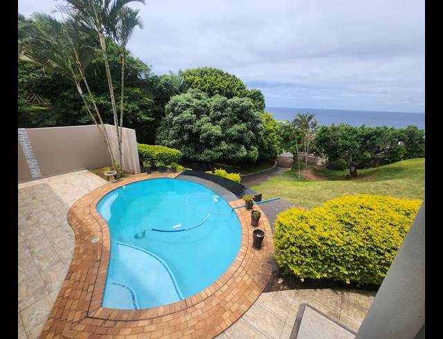 8 BEDROOM HOUSE FOR SALE IN SHAKA'S ROCK